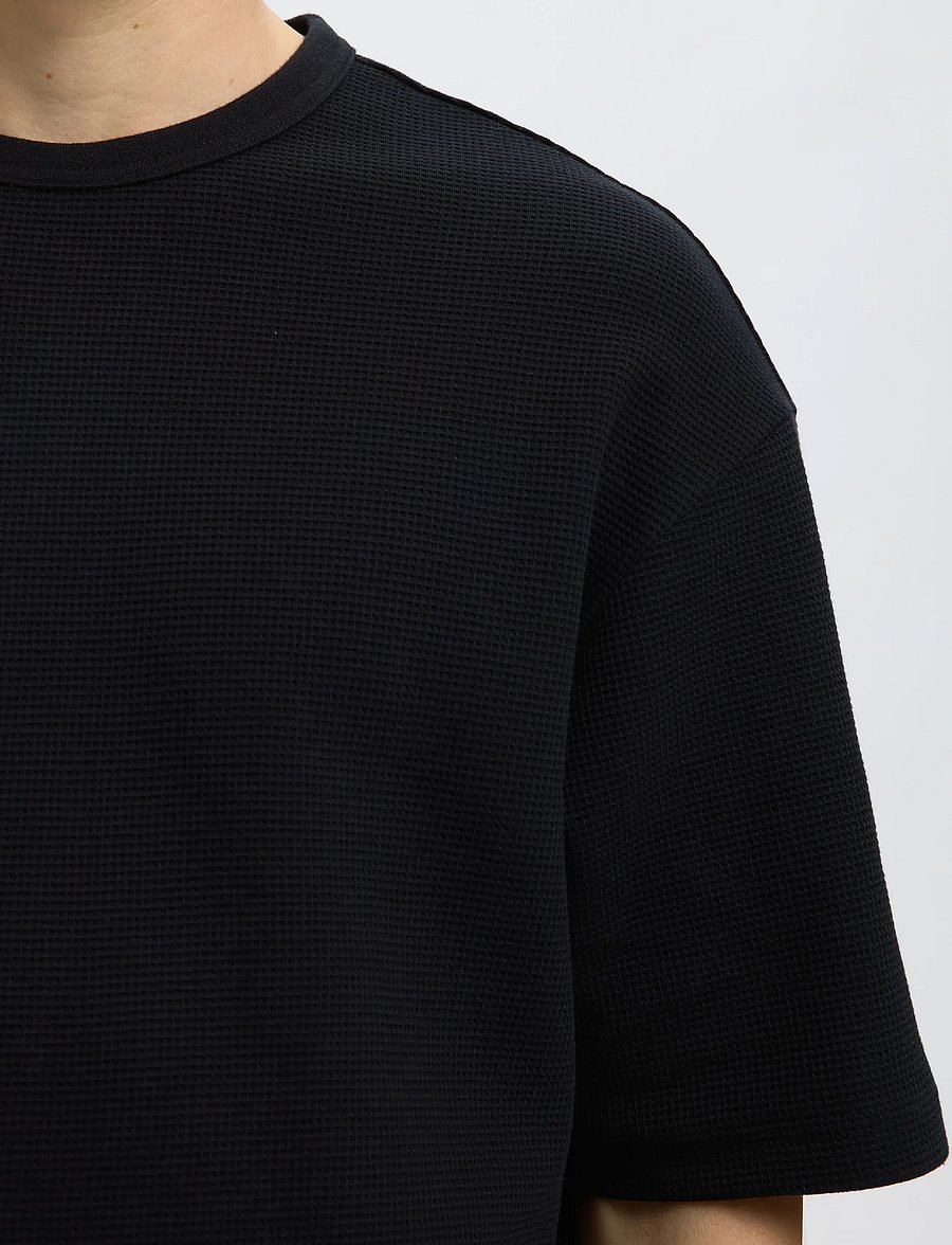 Selected - SLMRELAXSONNY WAFFLE SS O-NECK TEE - kurzärmelige t-shirts - black - 4