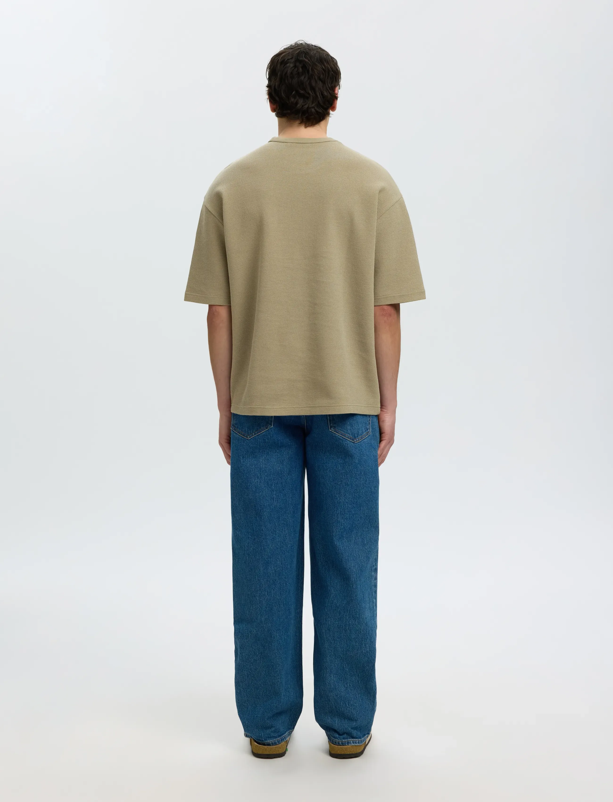 Selected - SLMRELAXSONNY WAFFLE SS O-NECK TEE - kurzärmelige t-shirts - vetiver - 2