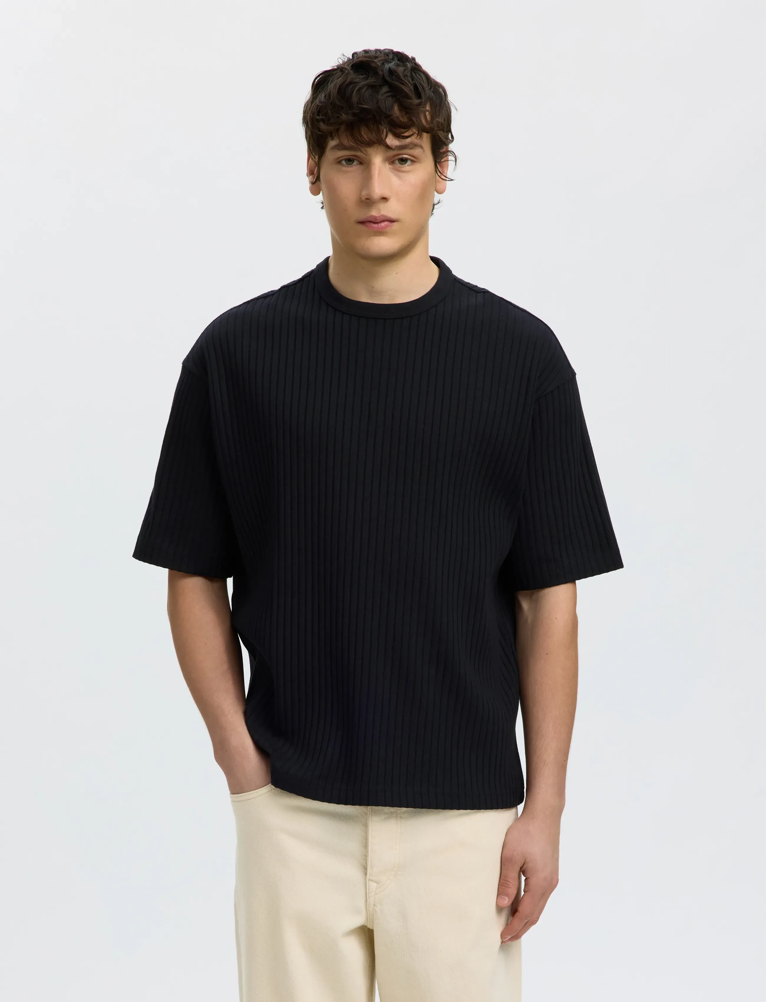 Selected Slmrelaxsimon Ribbed Ss Tee, M, Black, T-Shirts > Kortærmede, Herre