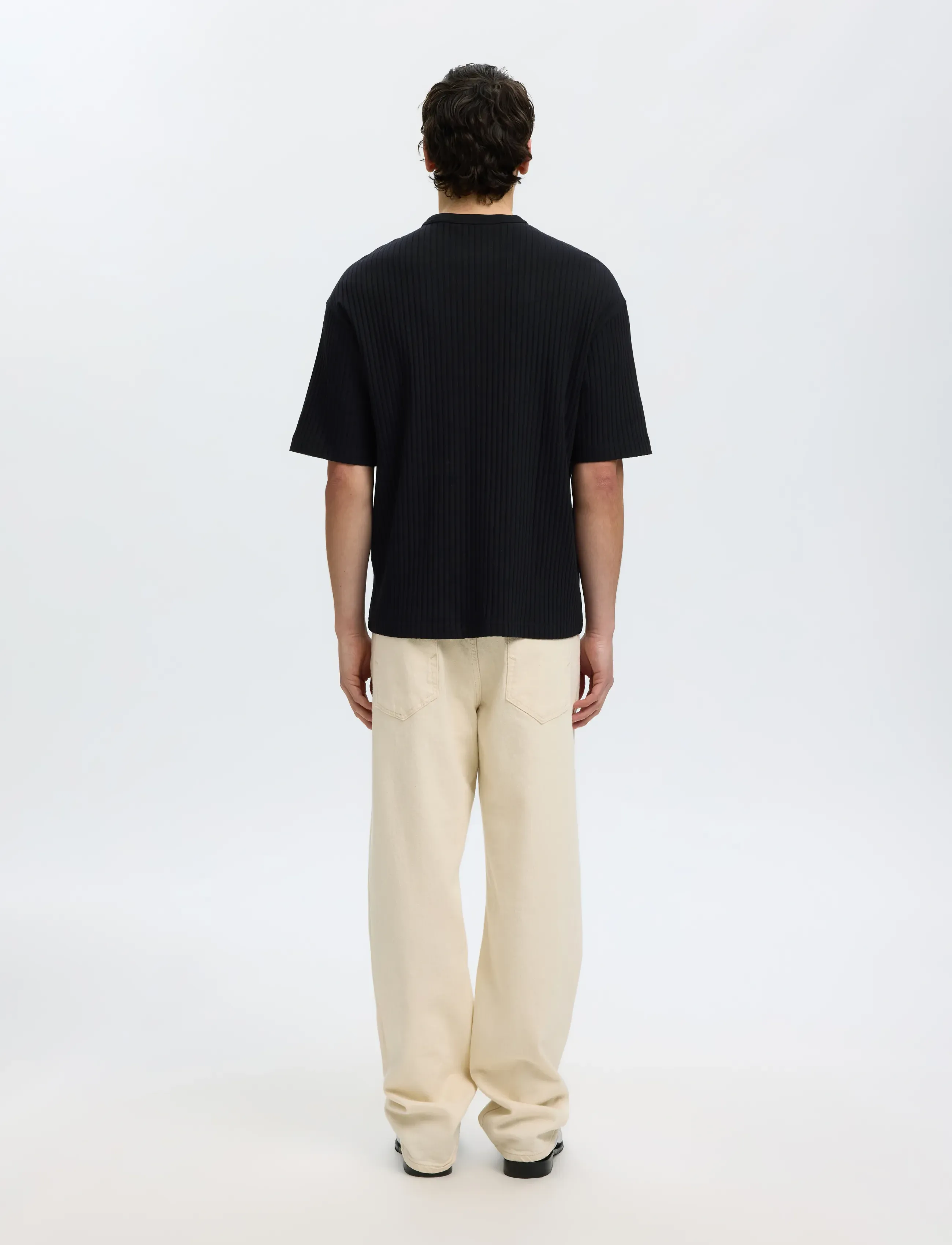 Selected - SLMRELAXSIMON RIBBED SS TEE - short-sleeved t-shirts - black - 2