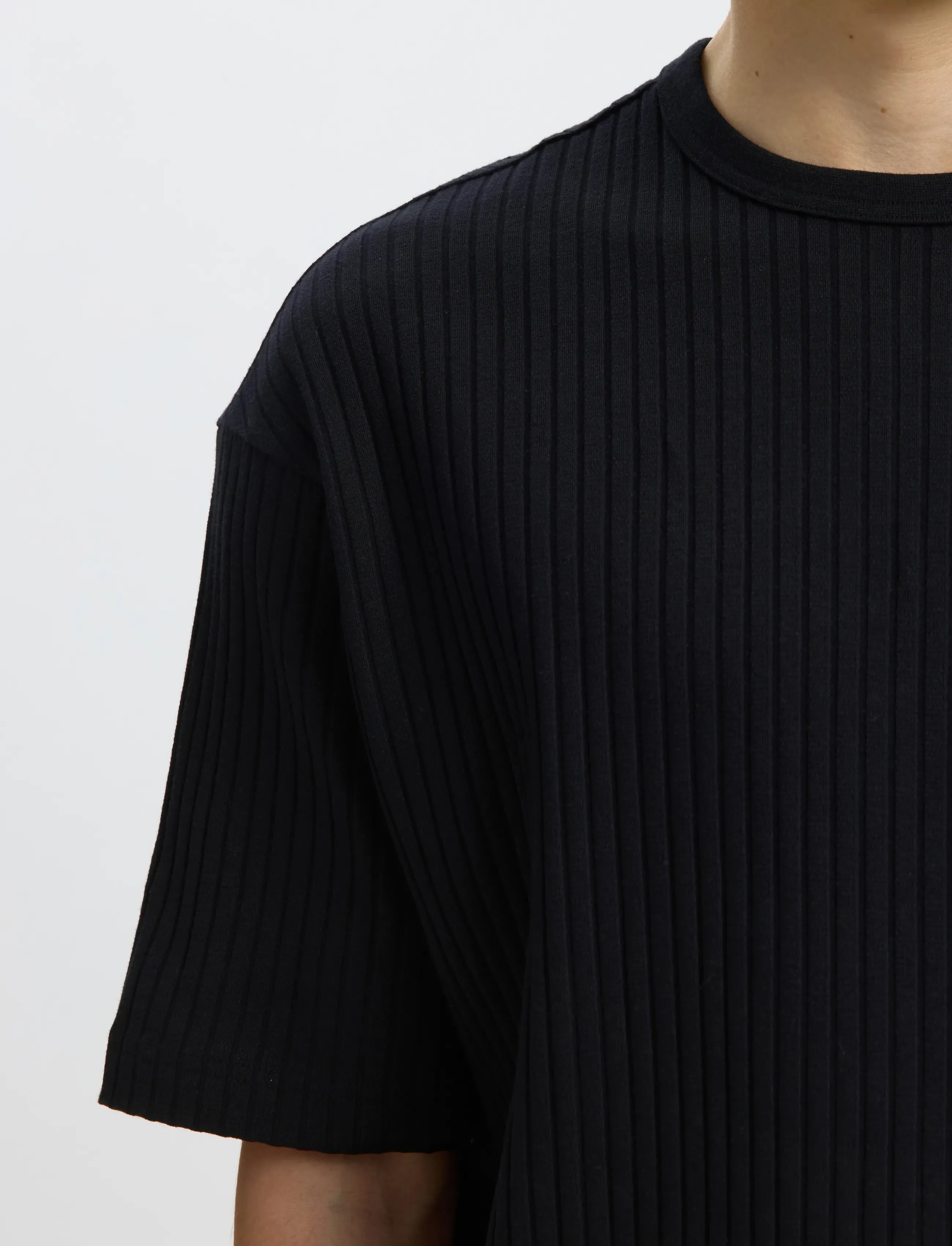 Selected - SLMRELAXSIMON RIBBED SS TEE - short-sleeved t-shirts - black - 4