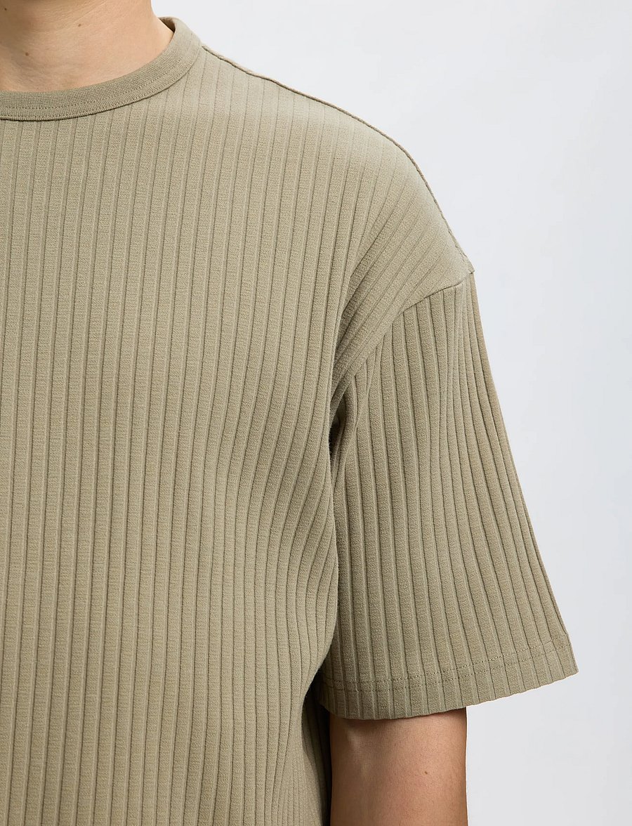 Selected - SLMRELAXSIMON RIBBED SS TEE - krótki rękaw - vetiver - 4