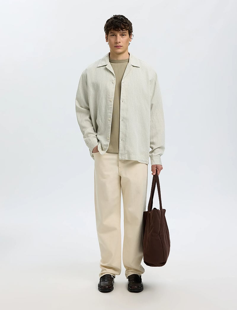 Selected - SLMRELAXSIMON RIBBED SS TEE - kortärmade t-shirts - vetiver - 5