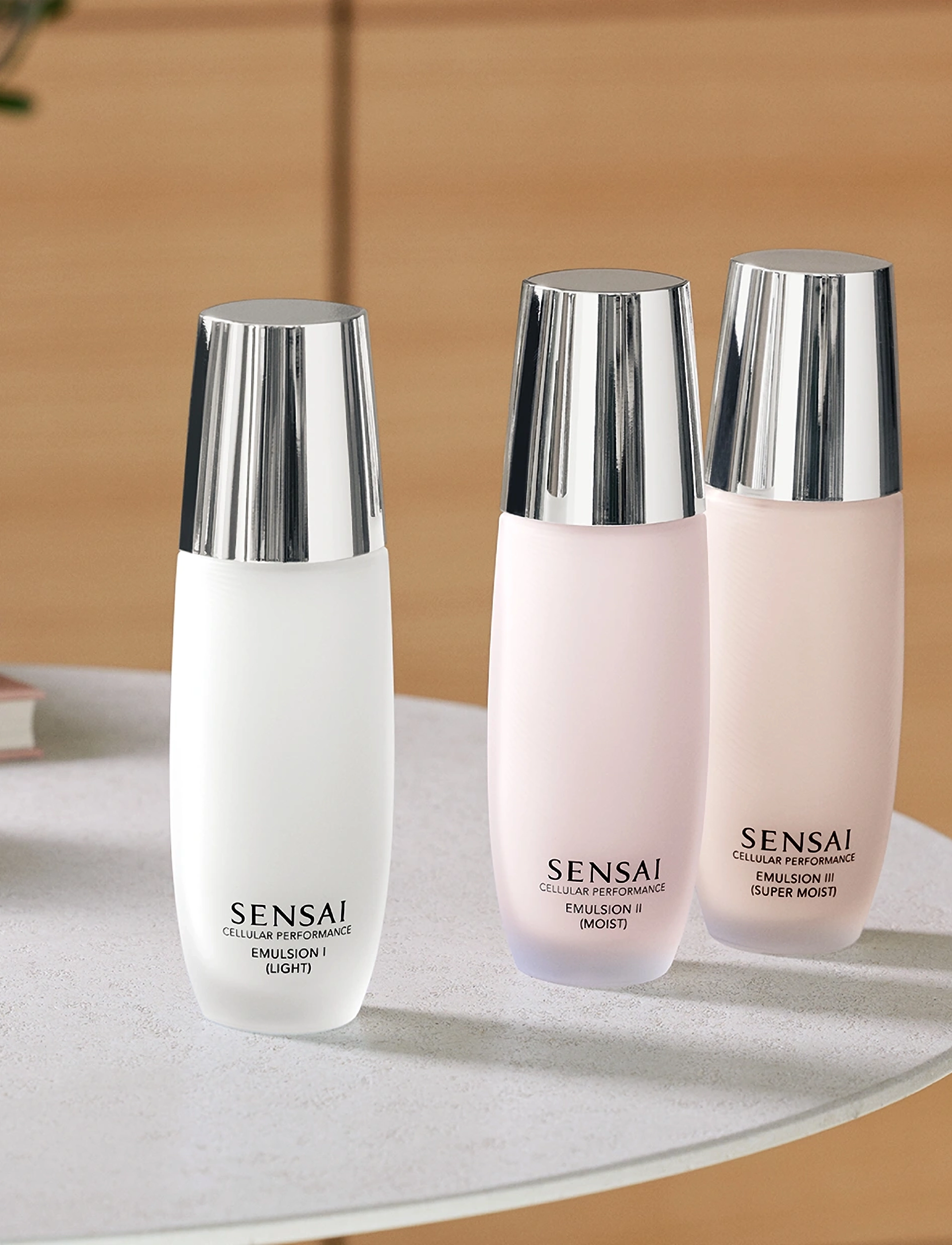 SENSAI - Cellular Performance Emulsion II Moist - serum og olíur - no color - 2