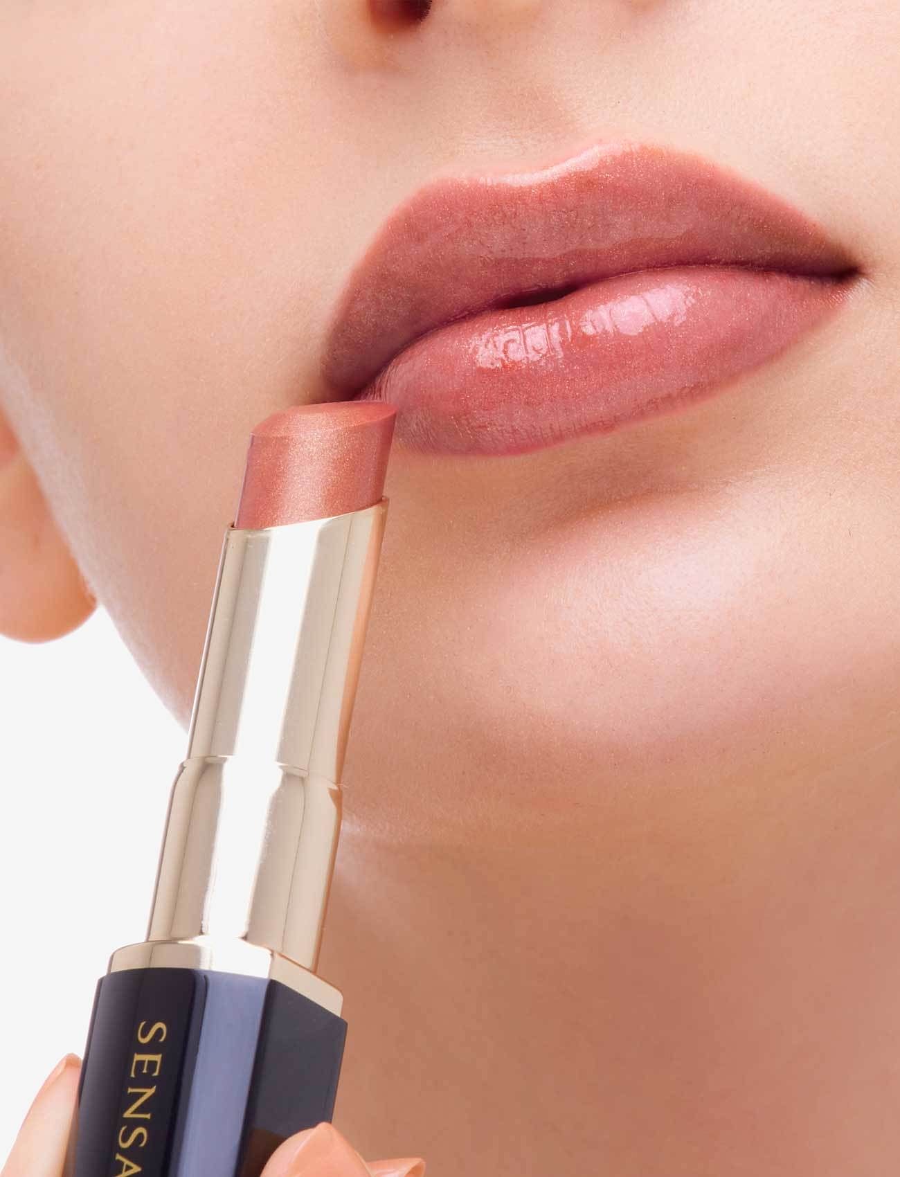 SENSAI - Lasting Plump Lipstick - makeup - lp06 shimmer nude - 2