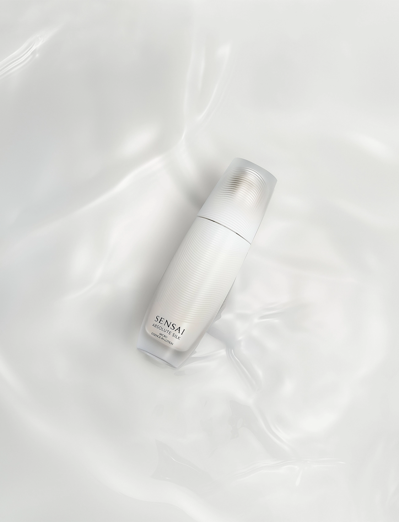 SENSAI - Absolute Silk Micro Essence-In-Lotion - lotion & creme - clear - 3