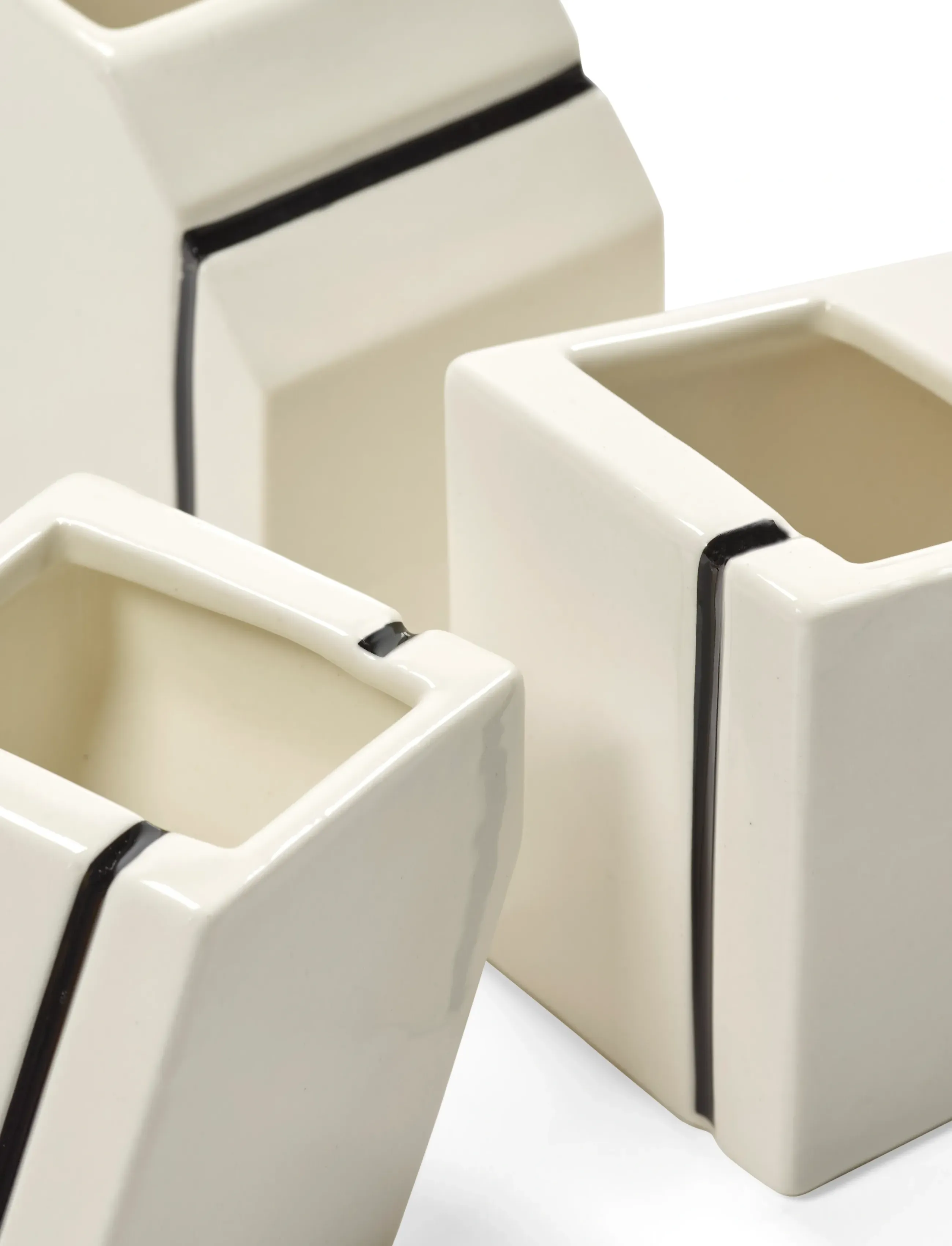 Serax - VASE MINI BURGUNDY SILOS SET/3 - vases - white - 3