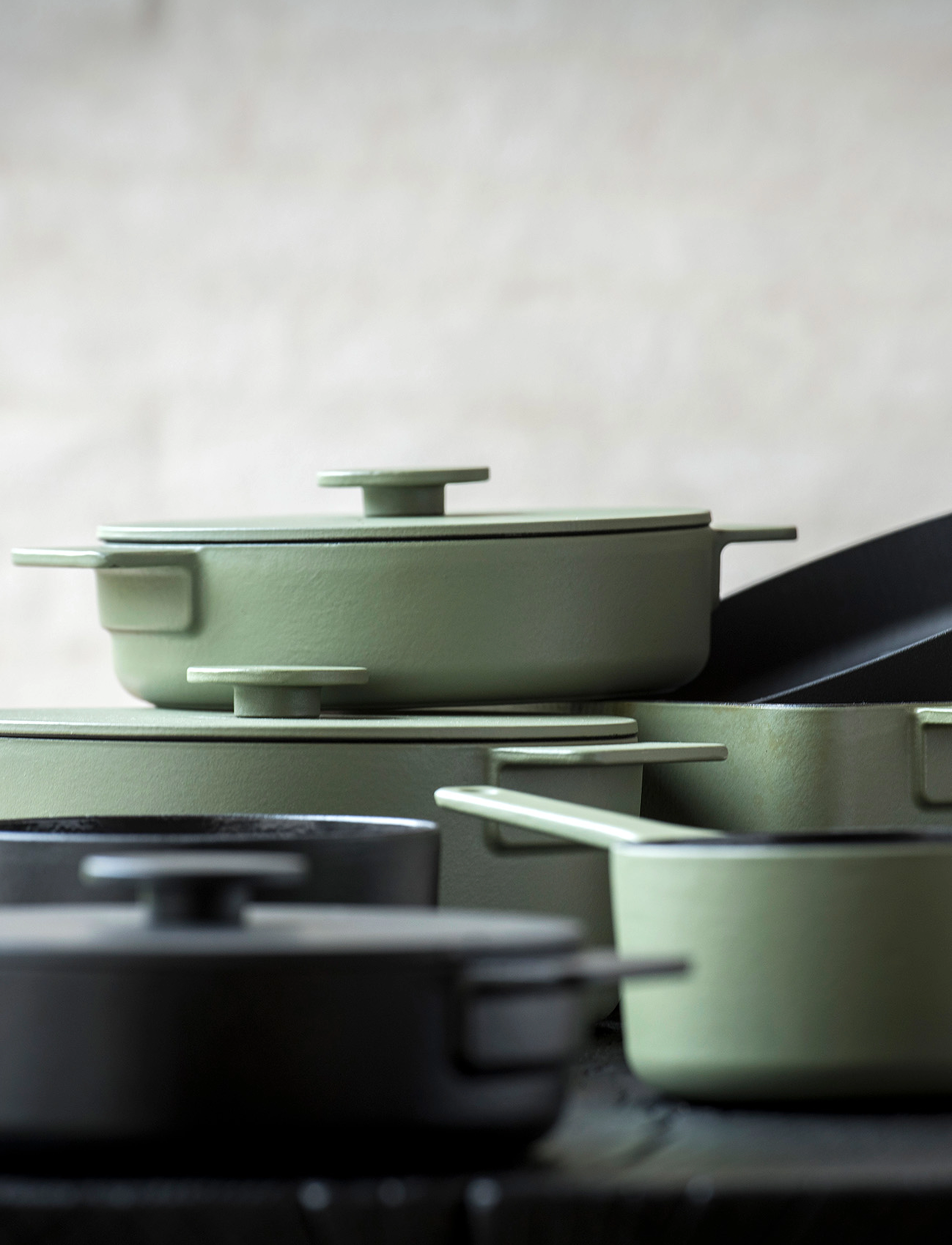 Serax Pot Enamel Cast Iron D26 Surface By Sergio Herman, 4.6 L, Pots & Pans, Grün - Casserole Dishes, Homeware