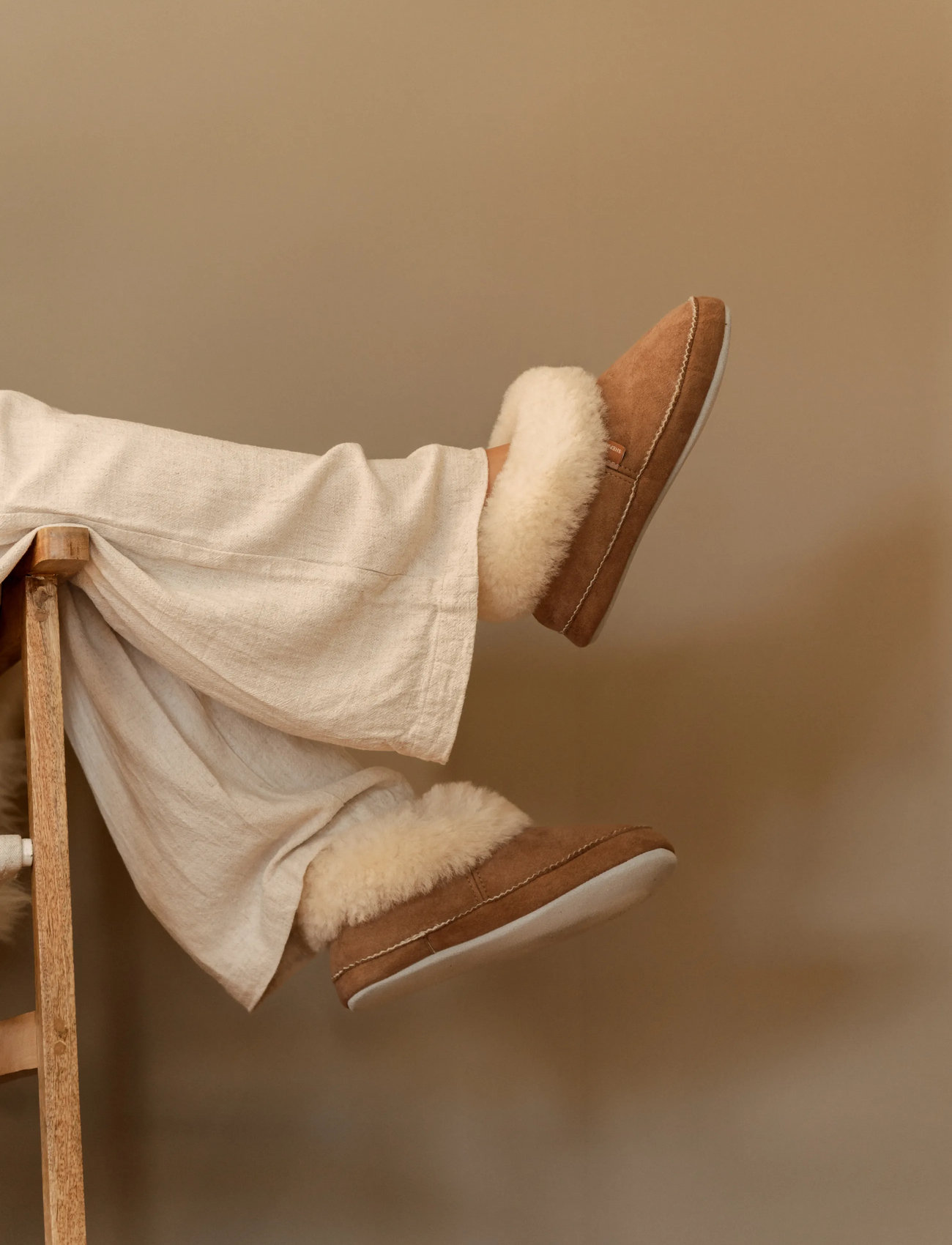 Shepherd Emmy Toffel tofflor & clogs dam – bild 6