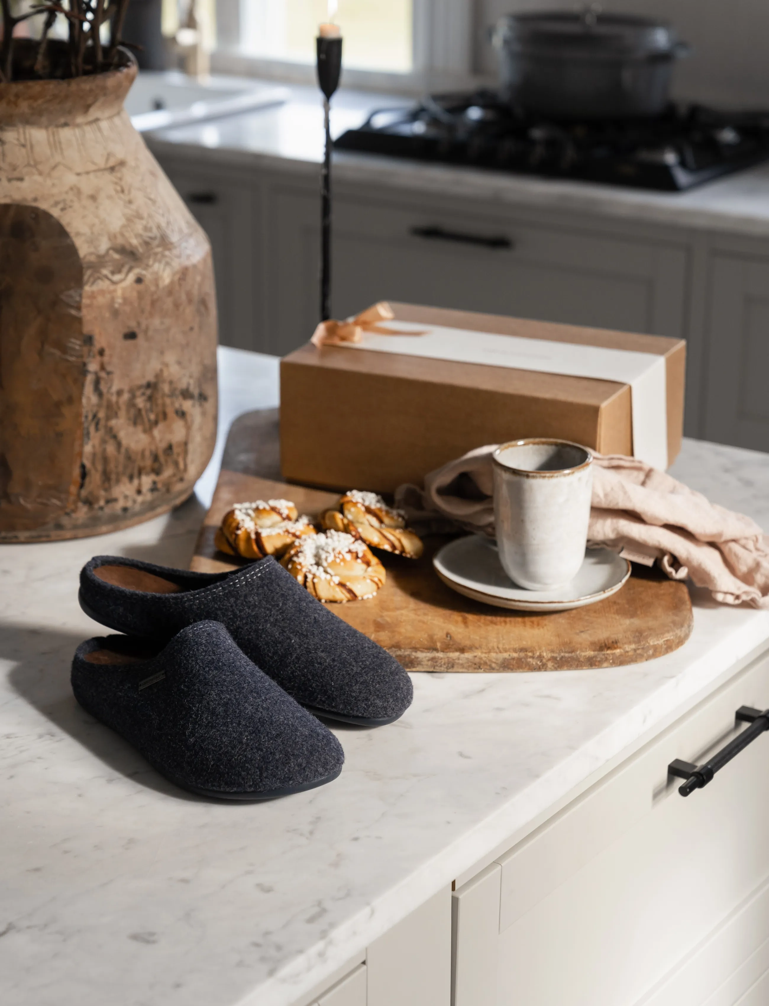 Shepherd Jon Tofflor, 46, Designer, Schwarz - Slippers, Männerswear