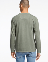 Shine Original - G/D brand carrier tee L/S - lowest prices - dk army - 3