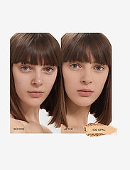 Shiseido - Shiseido Synchro Skin Self-Refreshing Custom Finish Powder Foundation - foundation - 130 - 2