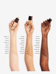 Shiseido - Shiseido Synchro Skin Radiant Lifting Foundation - festtøj til outletpriser - 450 copper - 3