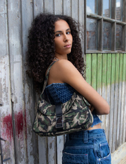 Silfen - Thea Shoulder Bag - ballīšu apģērbs par outlet cenām - natural camouflage - 4