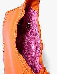 Silfen - Shoulder Bag Thora - odzież imprezowa w cenach outletowych - peachy orange - 3