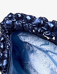 Silfen - Leila Shoulder Bag - top handle - metallic blue - 3