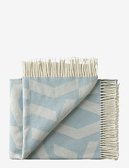 Silkeborg Uldspinderi - Dashes 130x190 cm - blankets & throws - white blue - 0