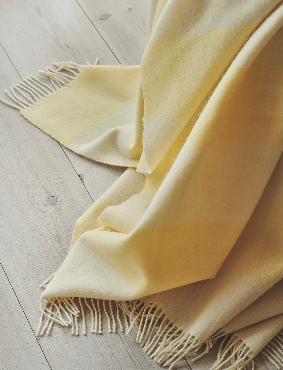 Silkeborg Uldspinderi - The Sweater 130x190 cm - tekid ja katted - yellow - 3