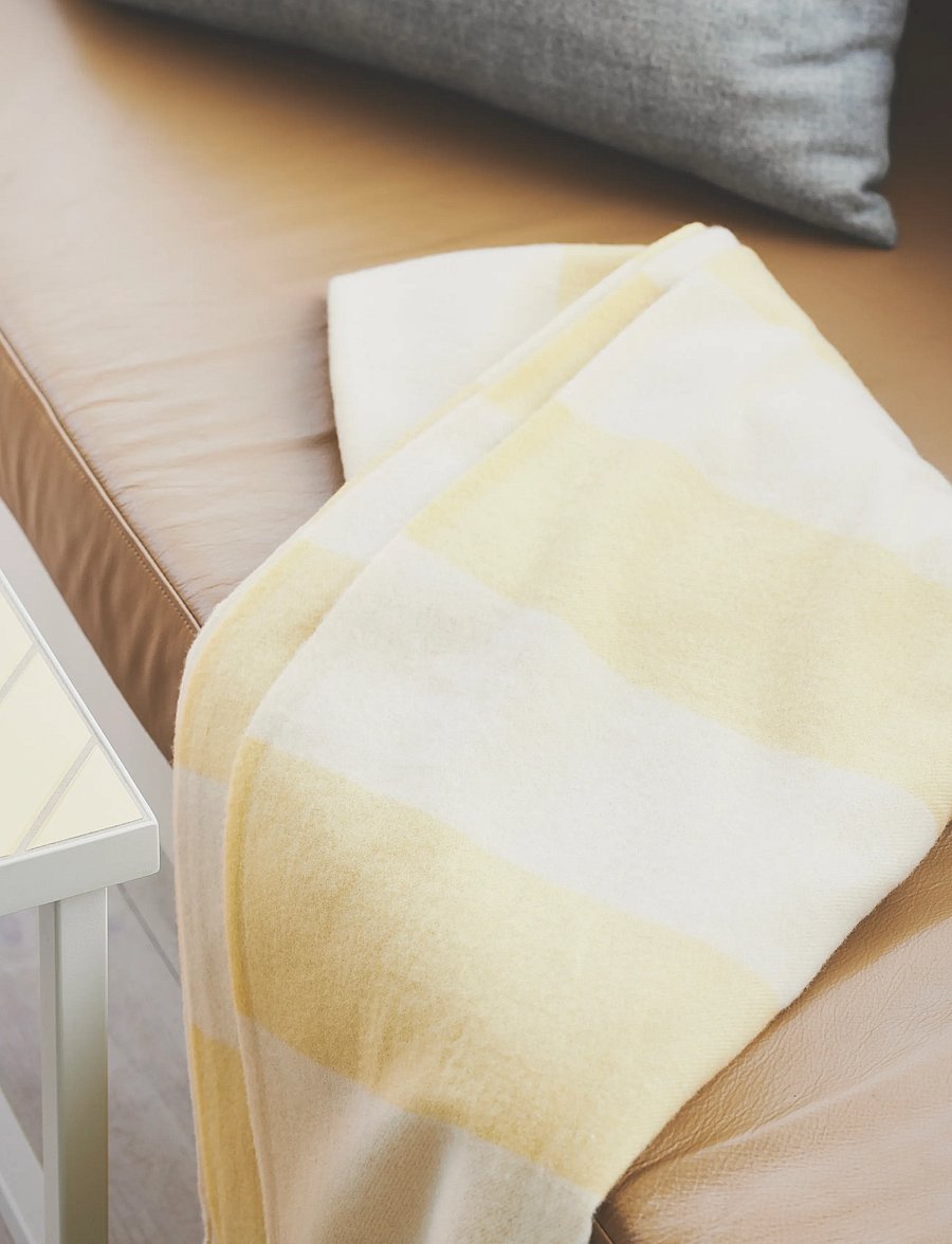 Silkeborg Uldspinderi - The Sweater 130x190 cm - tekid ja katted - yellow - 4