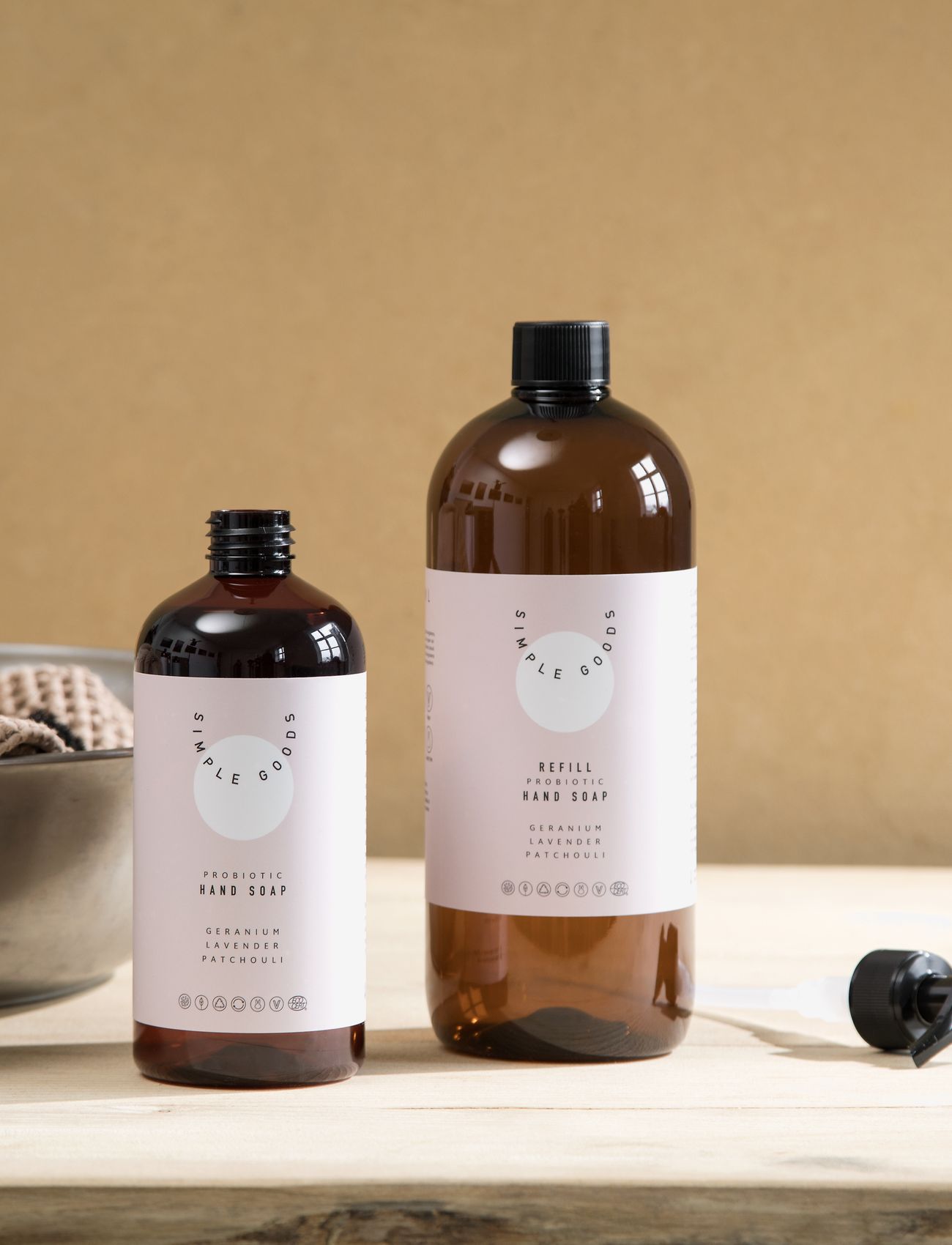 Simple Goods - Refill Hand Soap, Geranium, Lavender & Patchouli 1000 ml - brown - 1