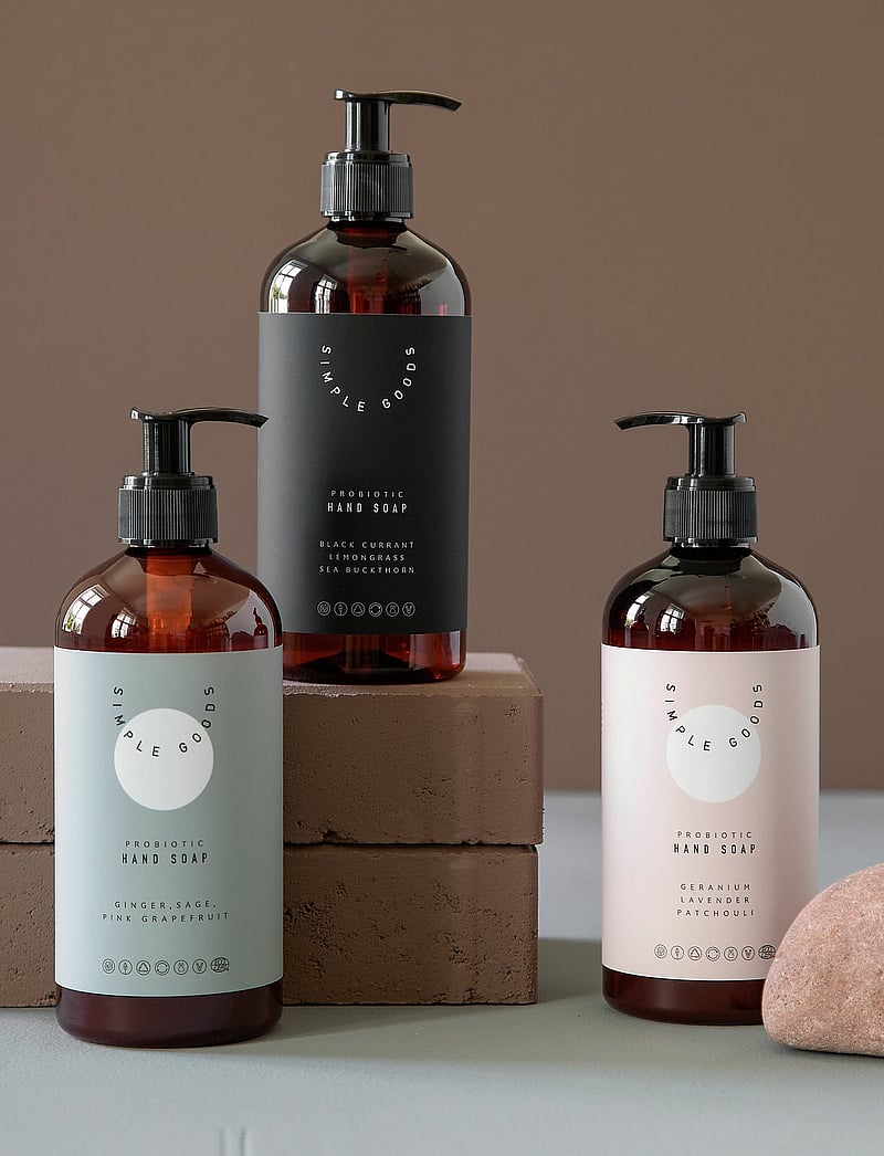 Simple Goods - Hand Soap, Black Currant, Lemongrass, Sea Buckthorn - flüssige handseifen - clear - 3