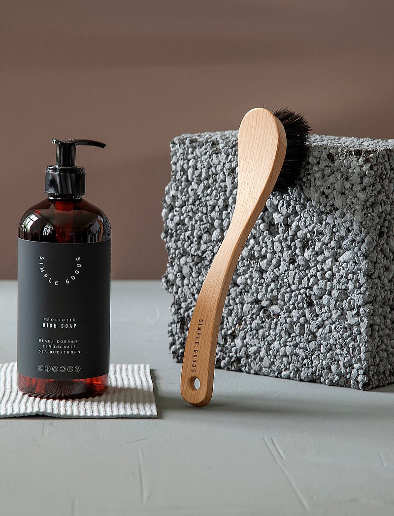 Simple Goods - Lemongrass/Black Currant Dish Soap 450 ml - nõudepesuvedelik ja -seebid - clear - 3
