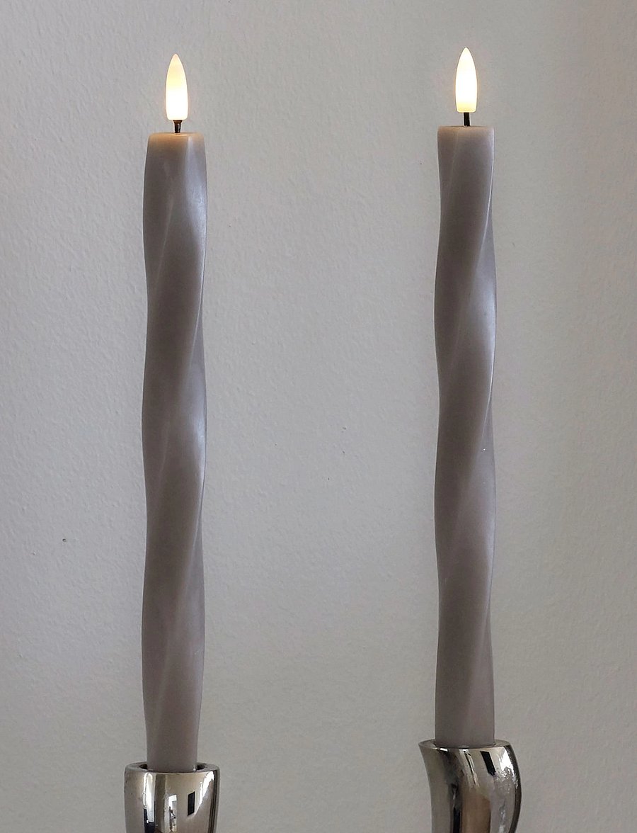 Sirius Home - Nordisk Skulptur, Sille Twist Ø2x26 cm, Warm Gray - led kerzen - warm grey - 0