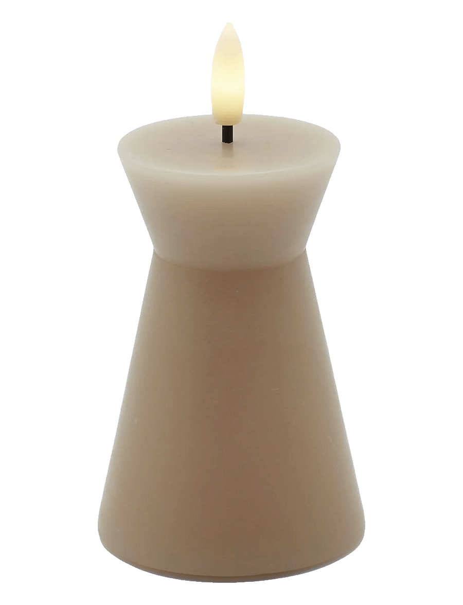 Sirius Home - Nordisk Skulptur, Sille Kegle Ø6,5x10 cm, Light Caramel - led kerzen - light caramel - 1