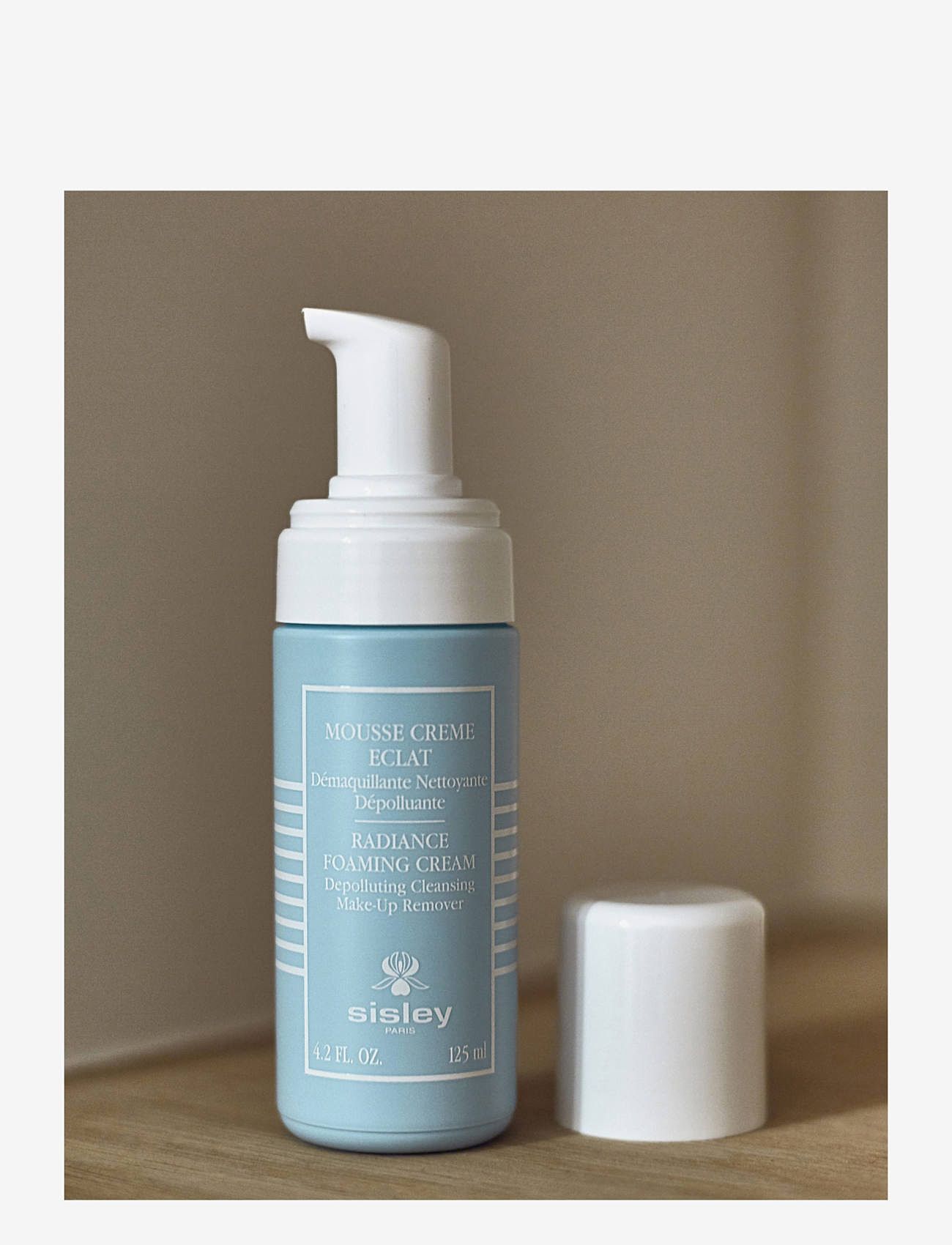 Sisley - Radiance Foaming Cream - foaming cleanser - no colour - 3