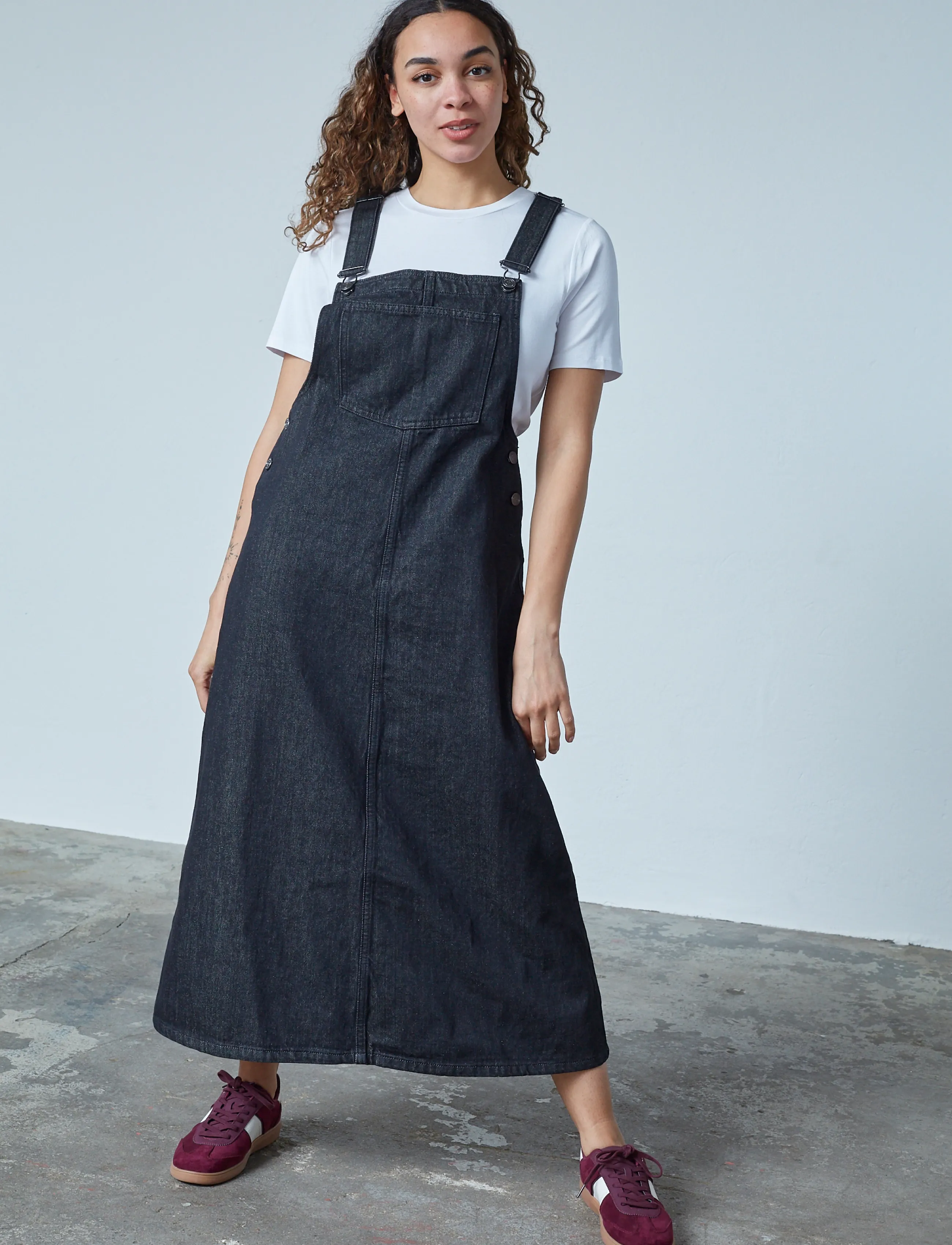 Sisters Point OBANA-L.DR1 - Teksakleidid - BLACK UNWASHED / black