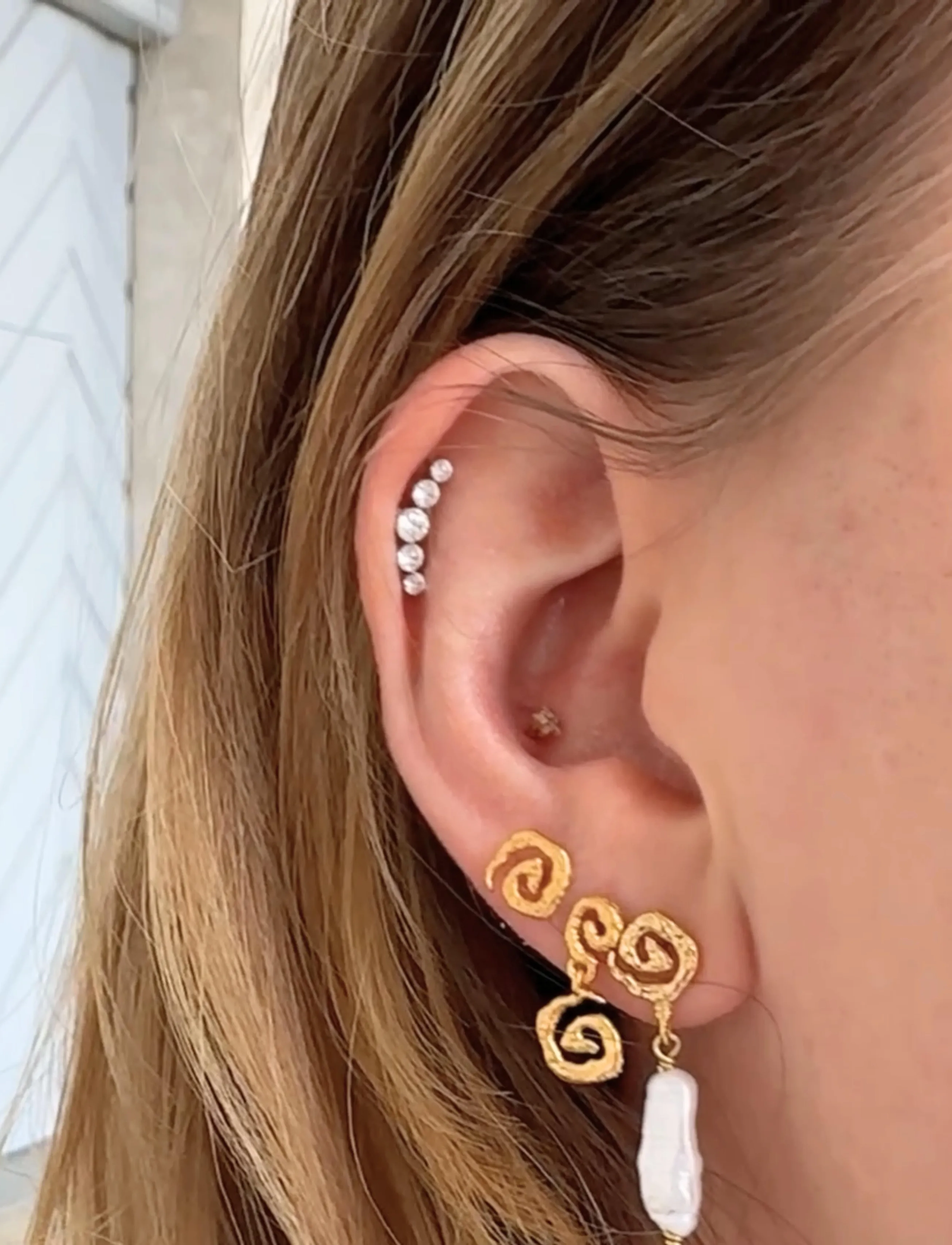 Sistie Cirkline - Piercing Goldplated With Zirkonia, One Size, Gold, Øreringe > Enkelt Ørering, Dame