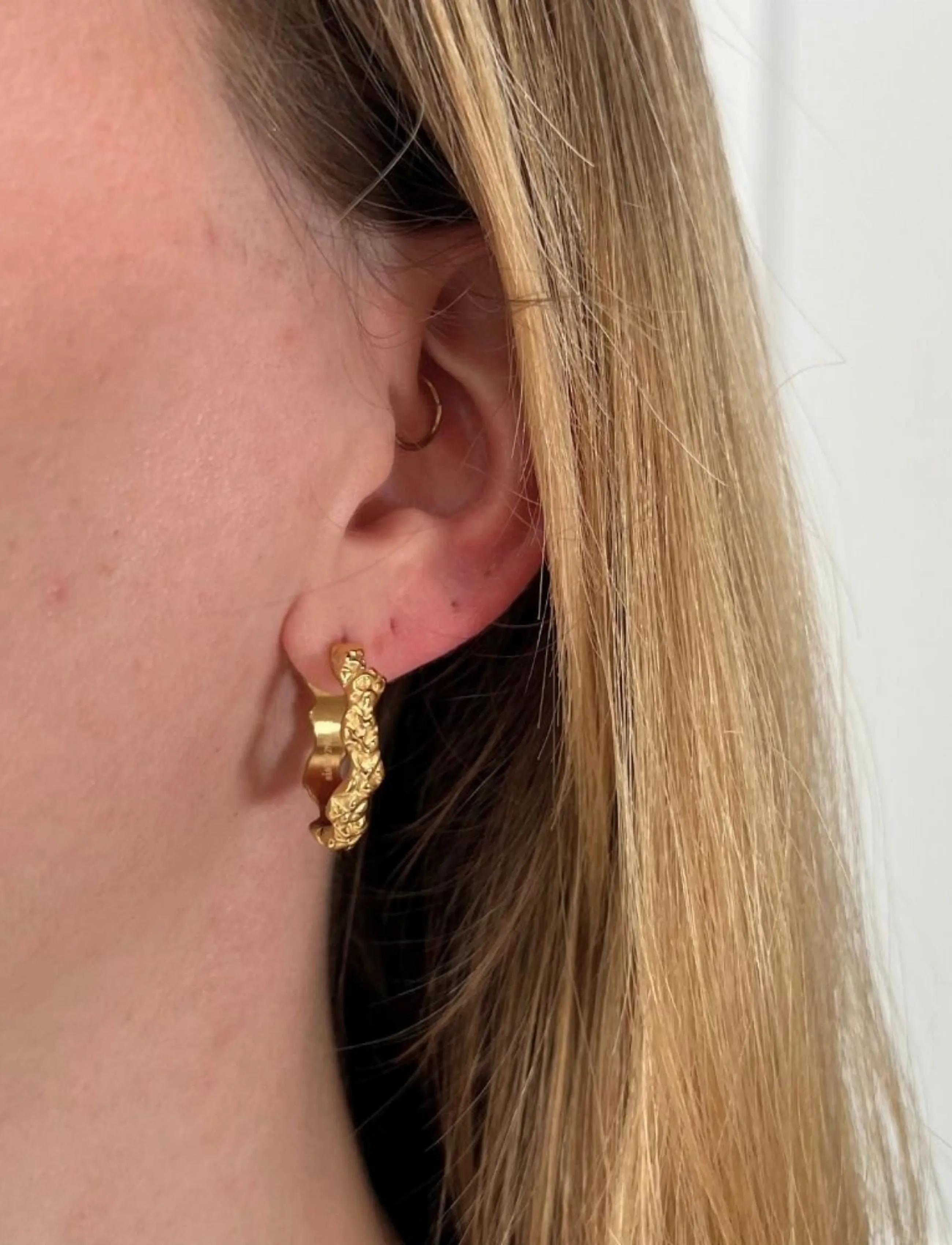 Sistie Hoop, One Size, Earrings, Gold - Hoops, Frauen
