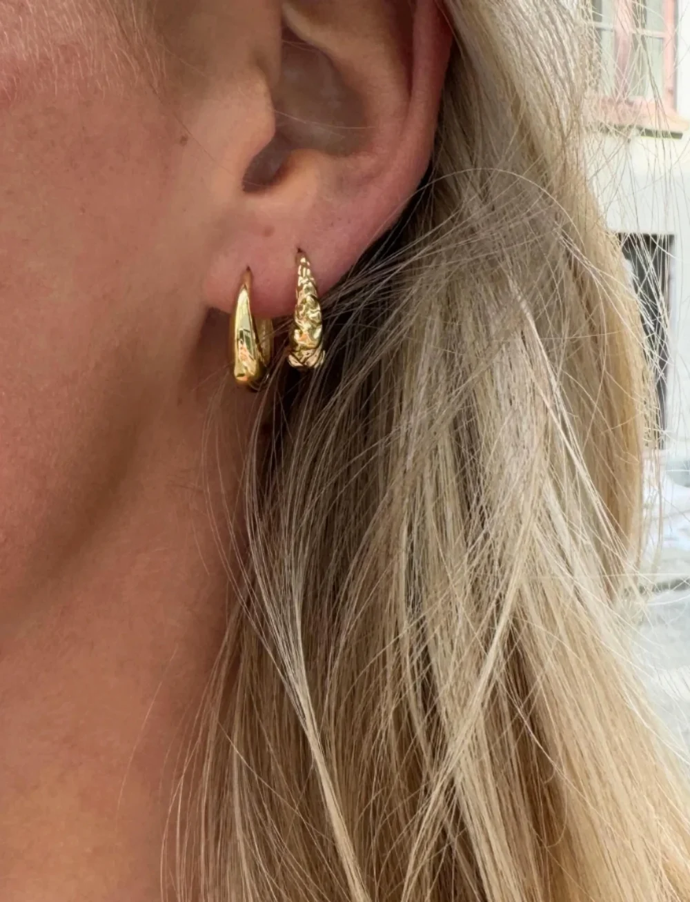 Sistie - Loops - Creoles Gold-plated - hoops kõrvarõngad - gold - 1