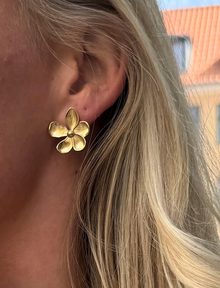 Sistie - Blumie - Earstuds Gold-plated - nappikorvakorut - gold - 1