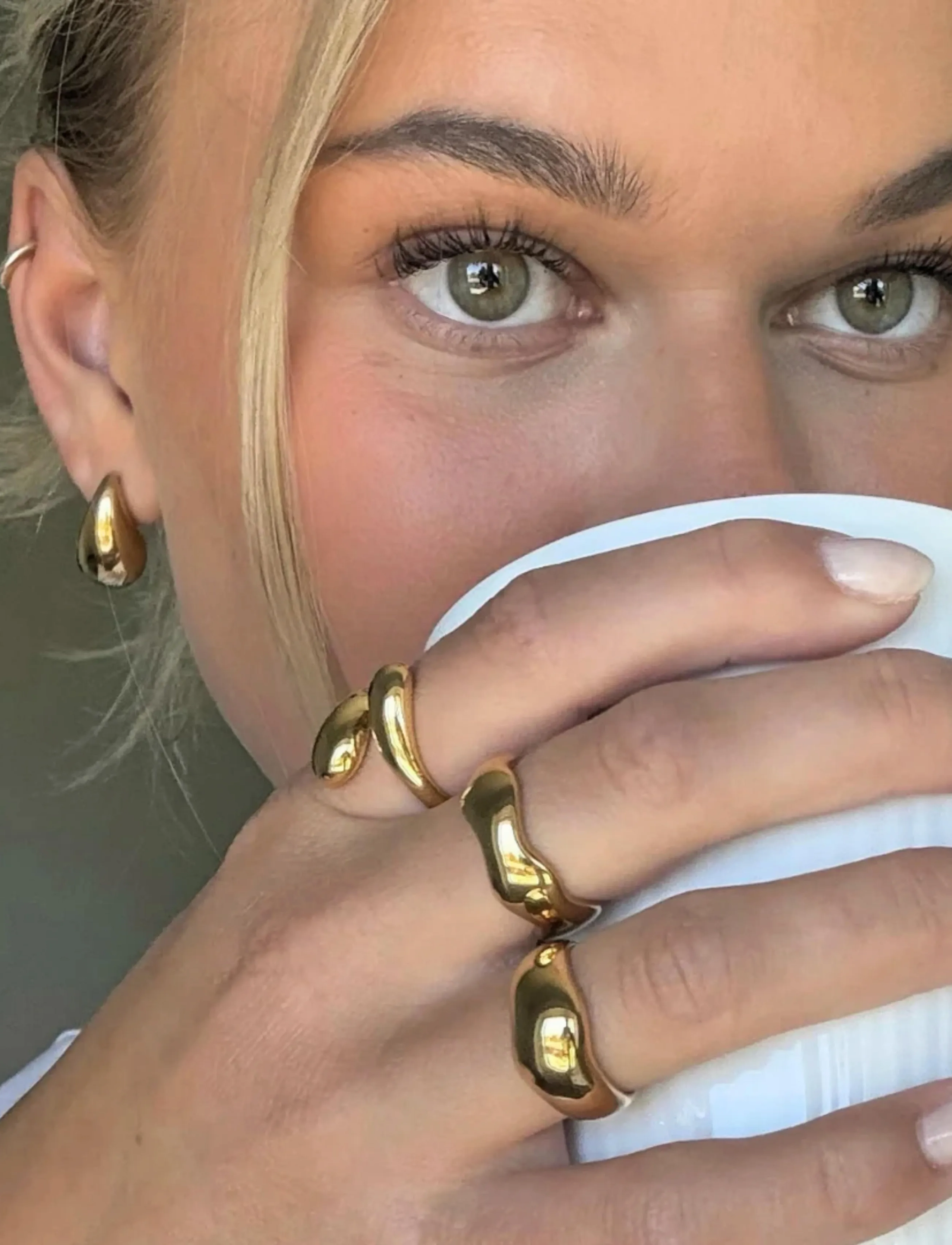 Sistie Drops Earstuds Gold-Plated, Kvinder, Dråbe Ørestikker, Guld, Str: ONE SIZE