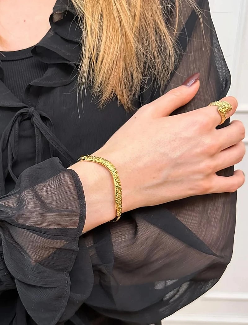 Sistie - Wavy - Bracelet Gold-Plated - bangles - gold - 1