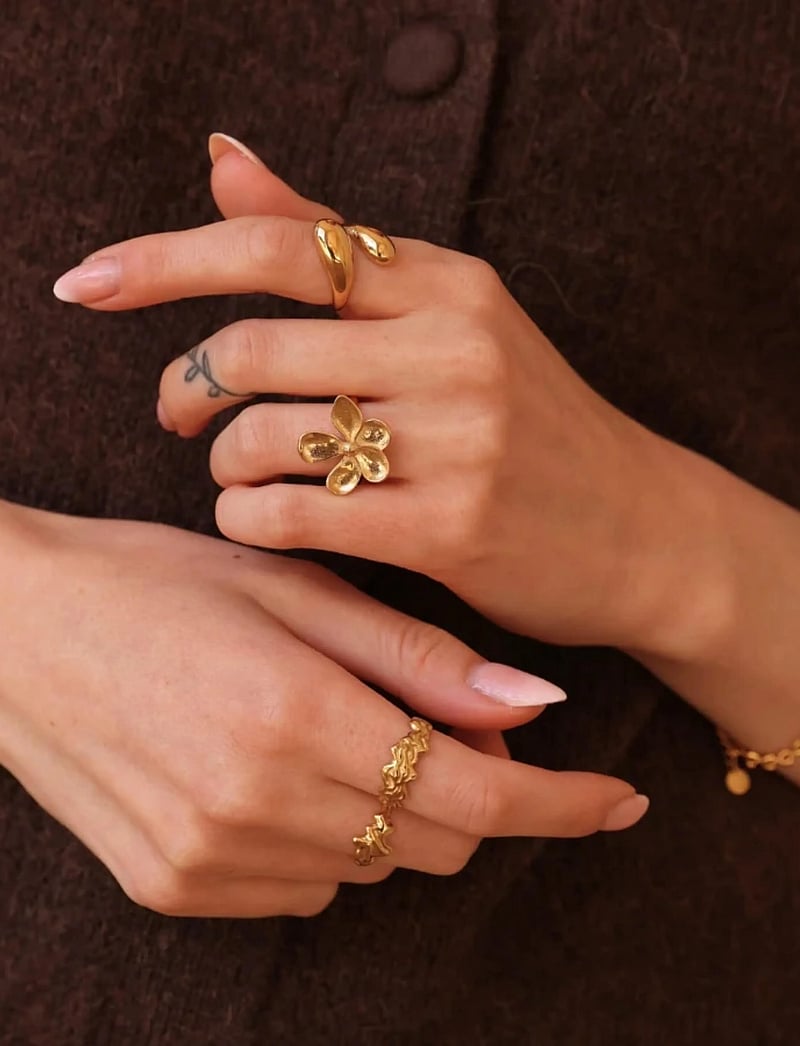 Sistie - Blumie - Ring Gold-plated - ringar - gold - 1