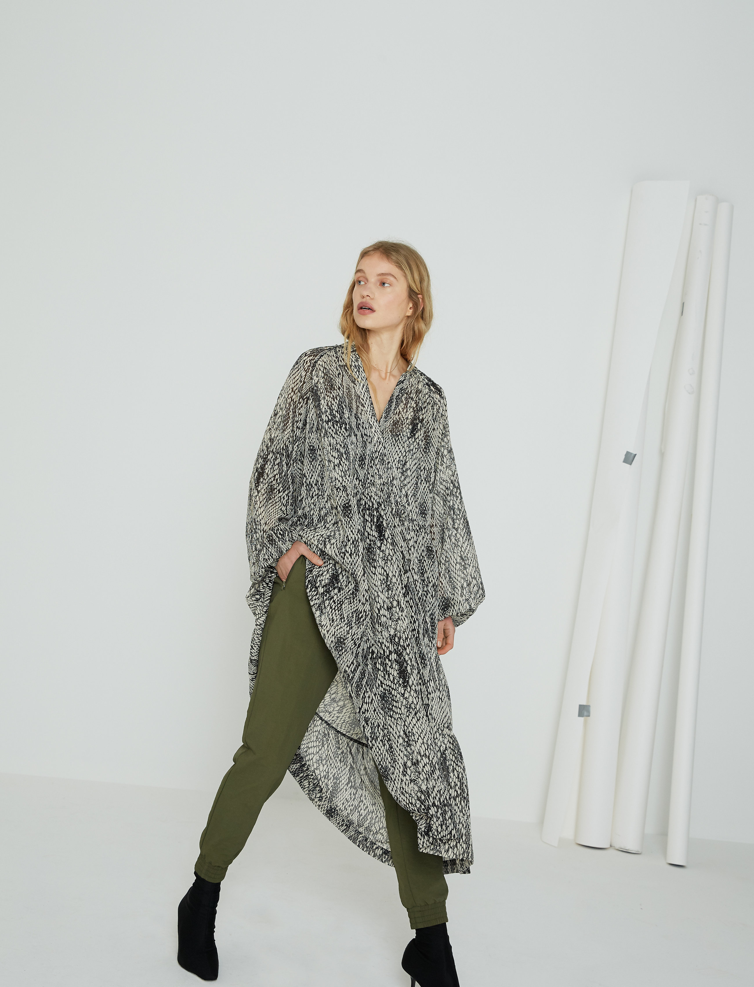 Six Ames RINA - Midikleider - SNAKE / black