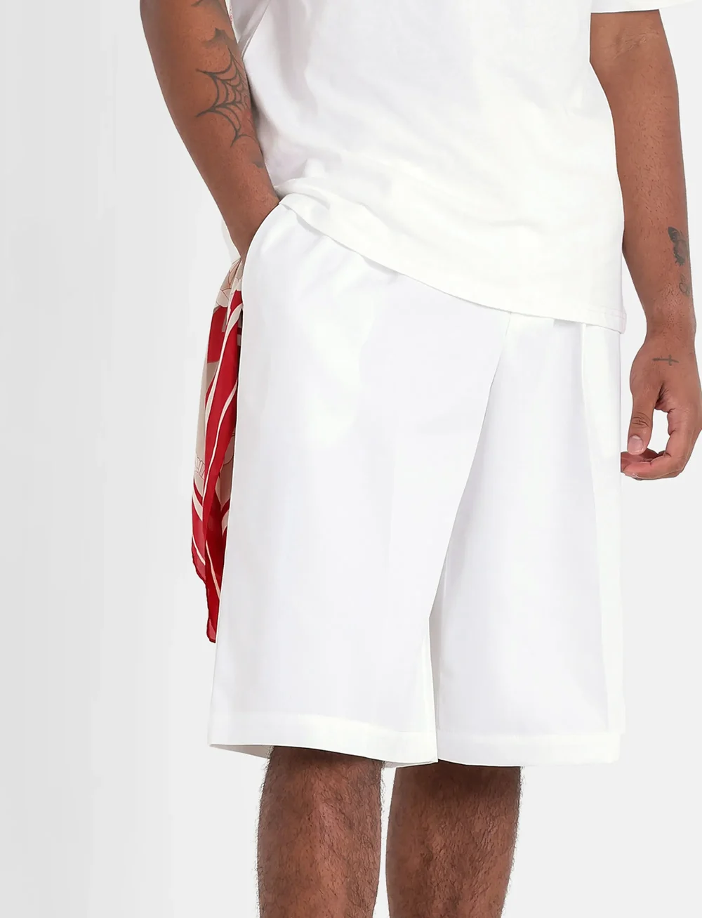 SIXTH JUNE - LOOSE FIT TAILORED SHORTS - casual shorts - white - 4
