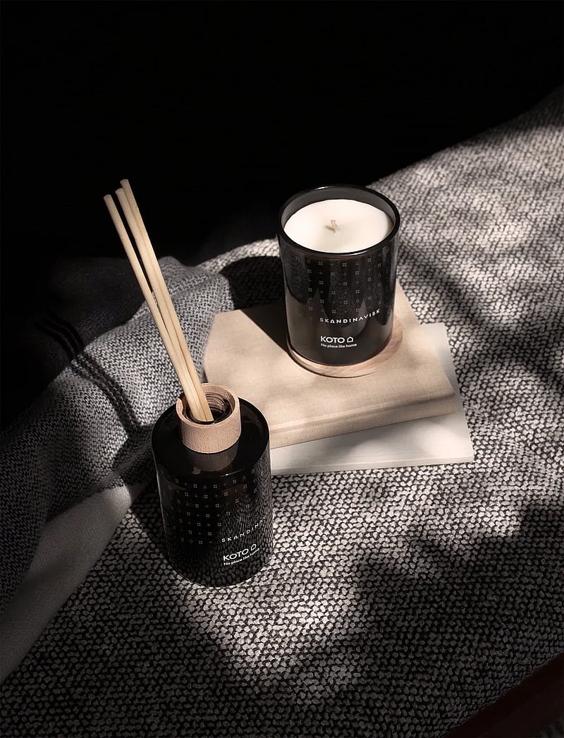 Skandinavisk - KOTO Scented Candle 200g - above 500kr - black - 0