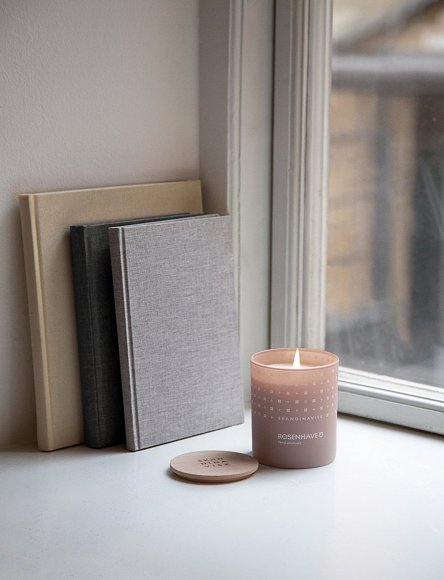 Skandinavisk - ROSENHAVE Scented Candle 200g - yfir 7500 isk - powder pink - 0