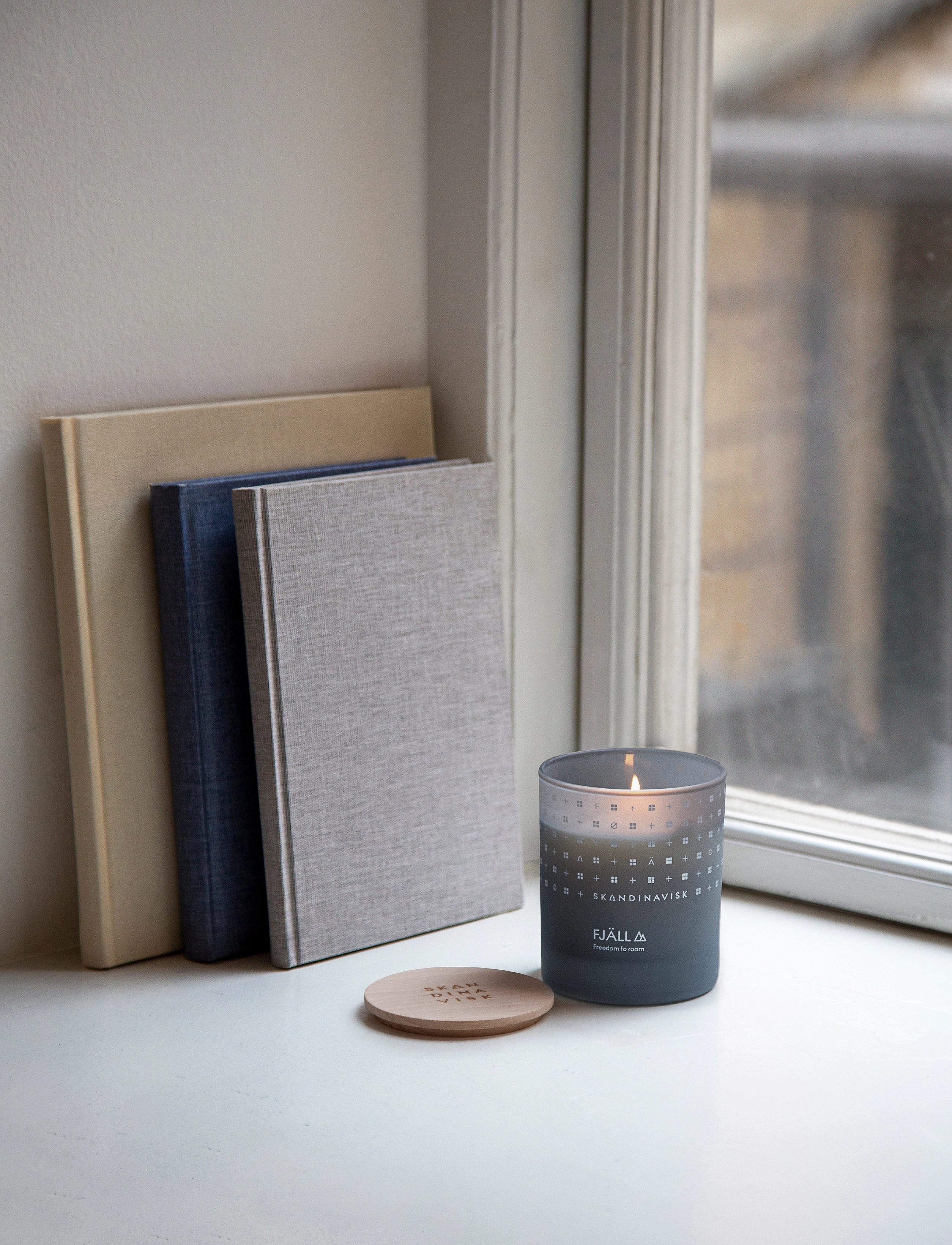 Skandinavisk Fjäll Scented Candle 200G, 200 gr, Grey, Hjem > Duftlys, Dame