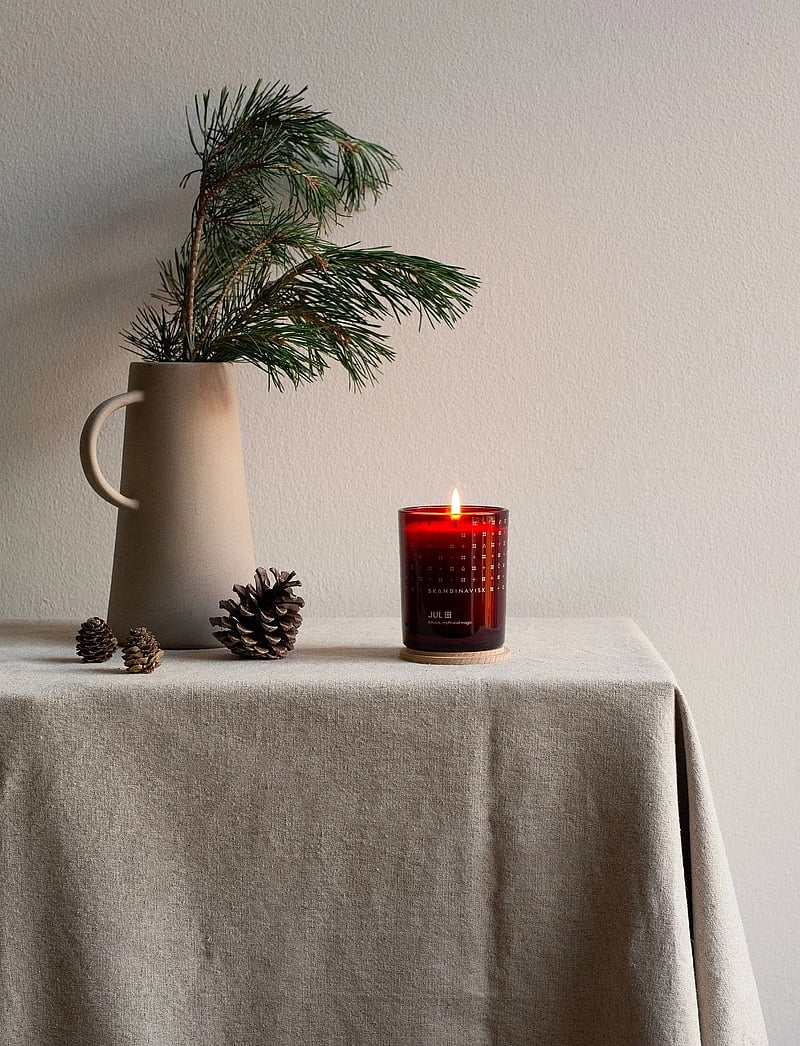 Skandinavisk - JUL Special Edition Scented Candle 200g - above 500kr - merlot red - 0