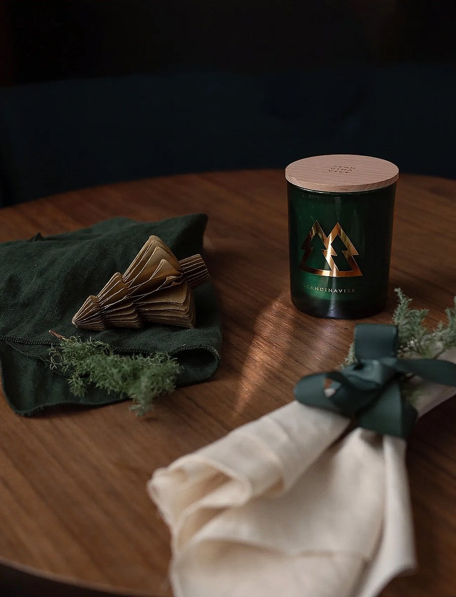 Skandinavisk - SKOG Special Gold Edition Scented Candle - above 500kr - forest green - 0