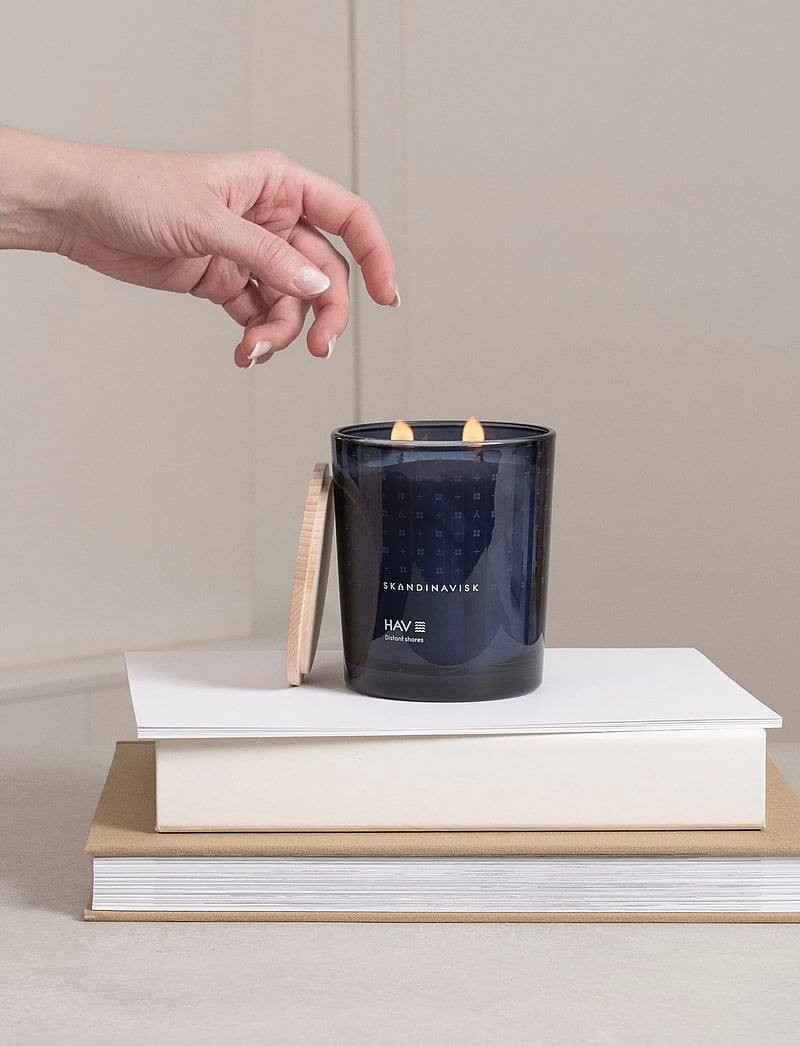 Skandinavisk - HAV 2-wick Scented Candle 350g - above 500kr - deep blue - 0