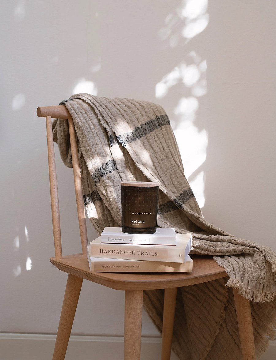Skandinavisk - HYGGE Scented Candle 65g - above 500kr - camel brown - 0