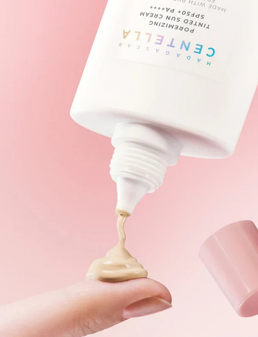 SKIN1004 - Poremizing Velvet Finish Sunscreen SPF 50+ PA++++ - för ansiktet - tinted - 3