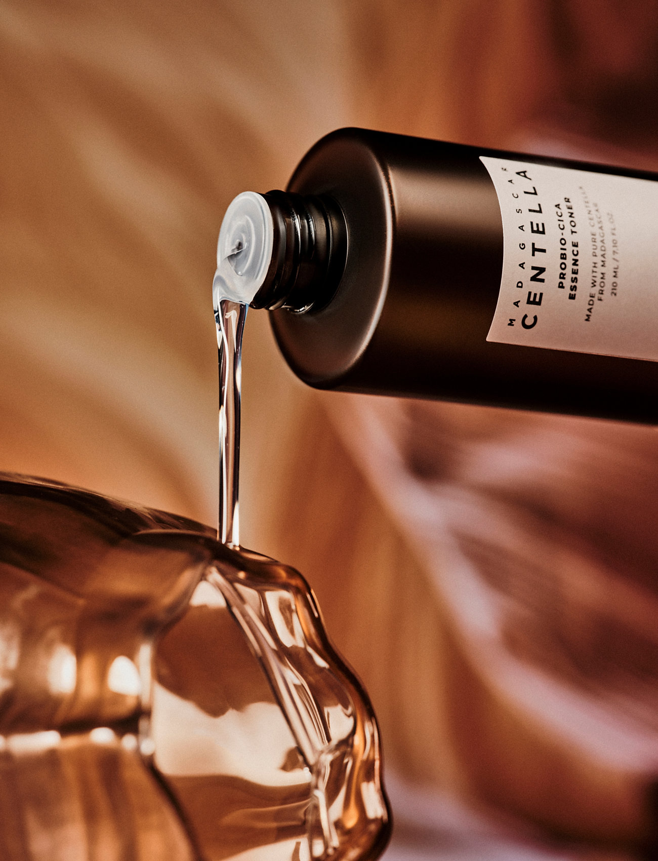 SKIN1004 - Madagascar Centella Probio-Cica Essense Toner - essence - clear - 1