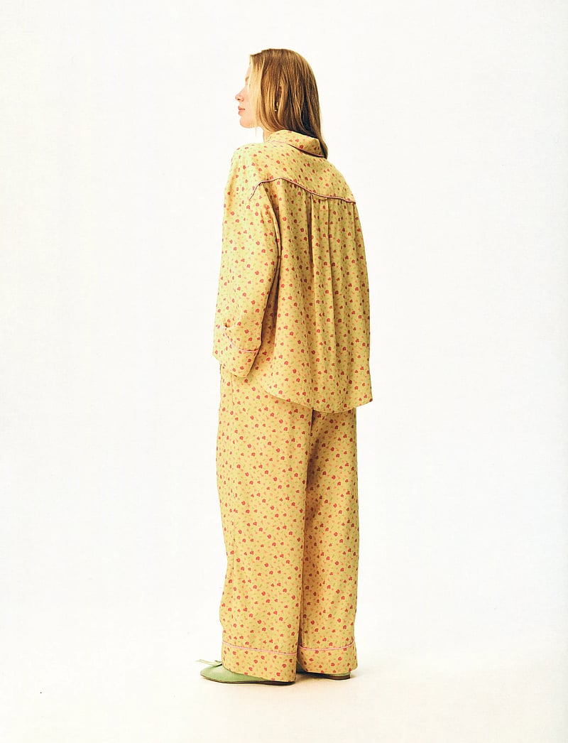 Sleeper - Pastelle Oversized Pants in Wild Painsies - wide leg trousers - multicolor - 2