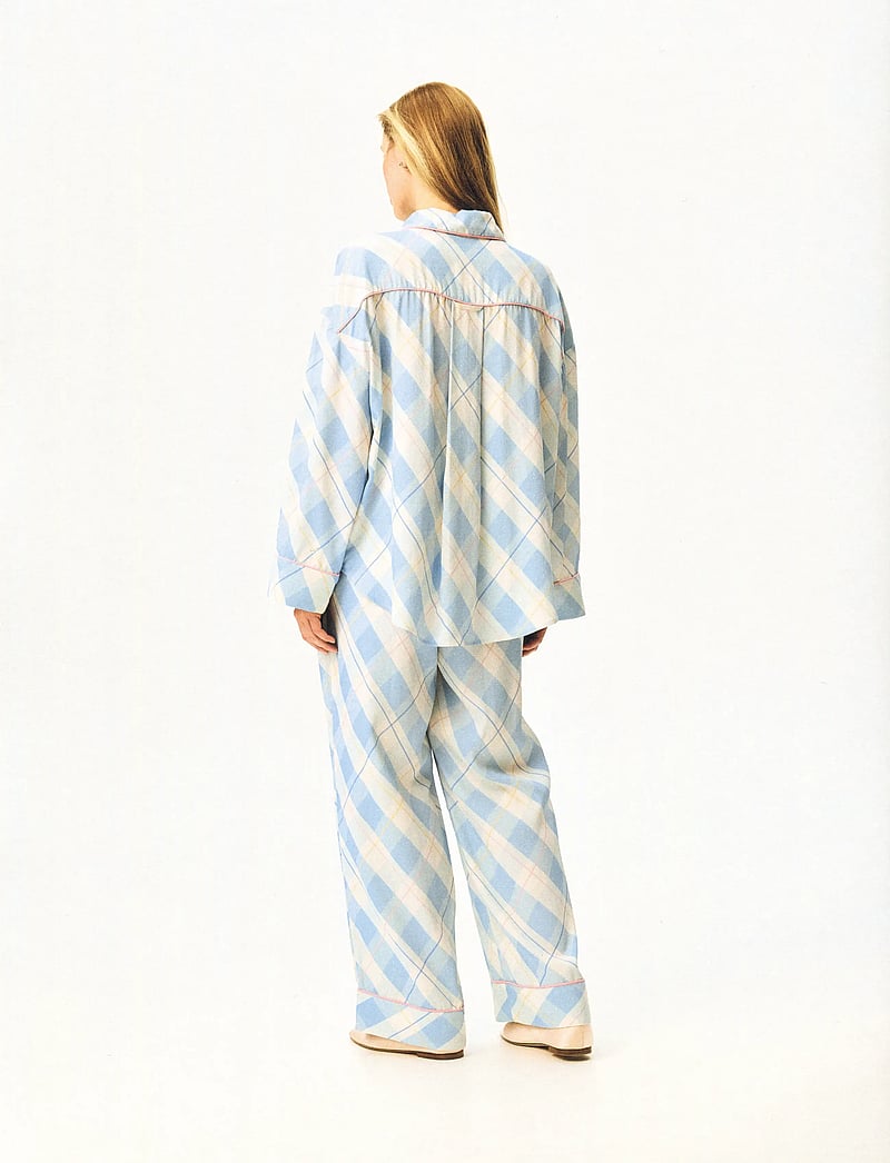 Sleeper - Pastelle Oversized Pants in Blue Plaid - laia säärega püksid - white&blue - 3